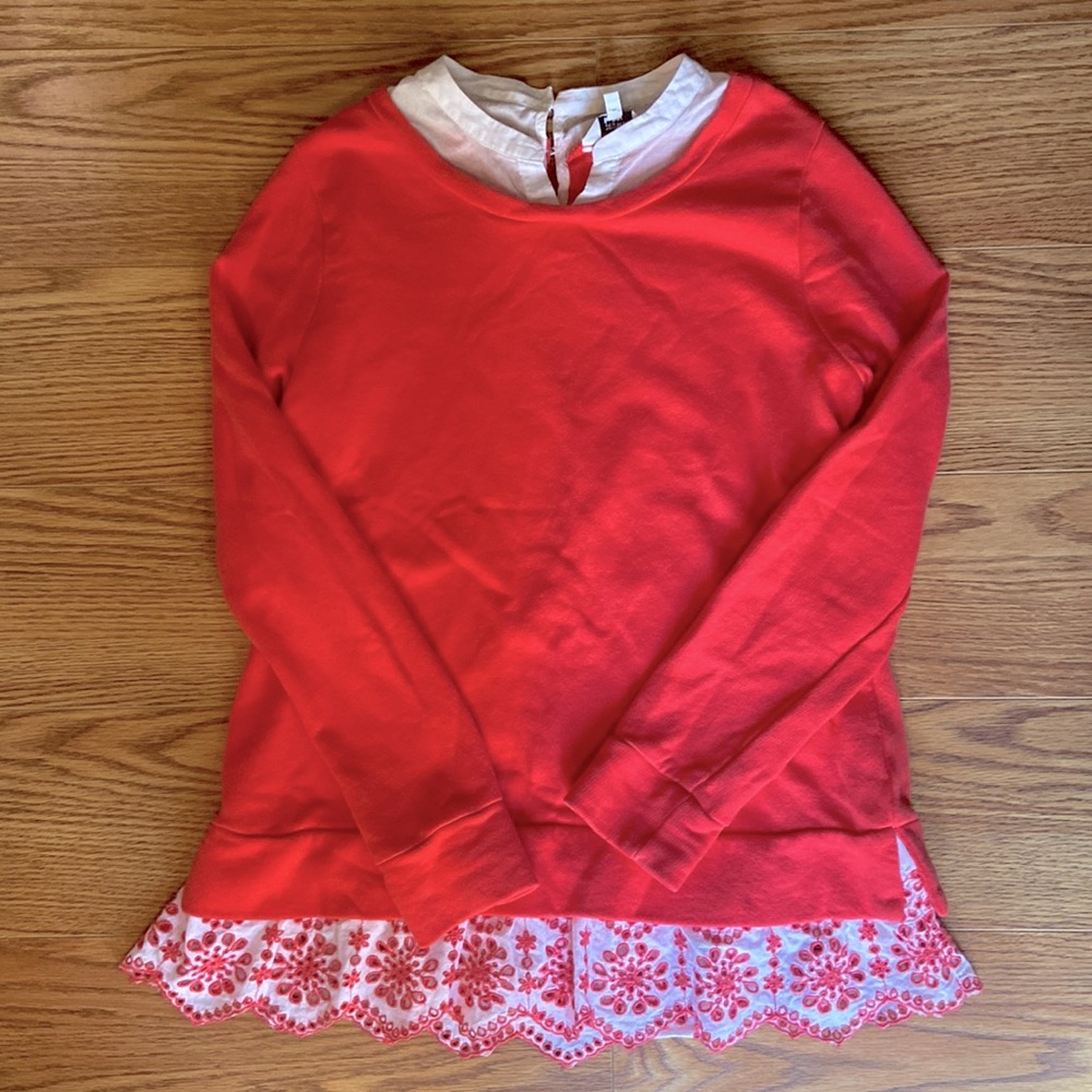 Crown and Ivy top with eyelet bottom.